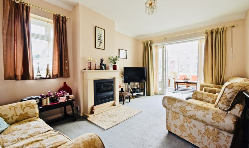 Petters Road, Ashtead, KT21