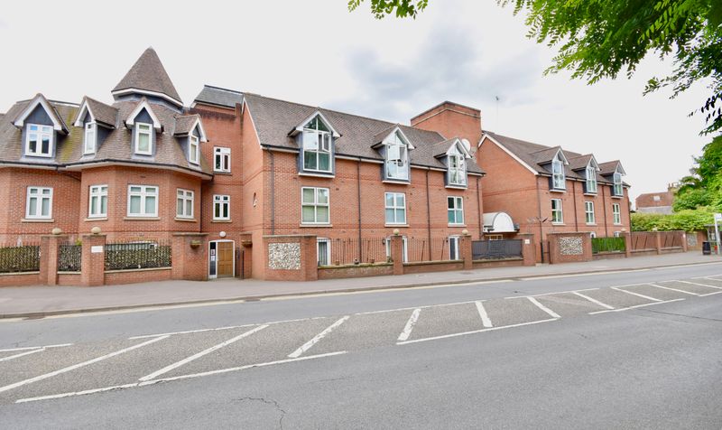 Leret Way, Royal Swan Quarter Leret Way, KT22