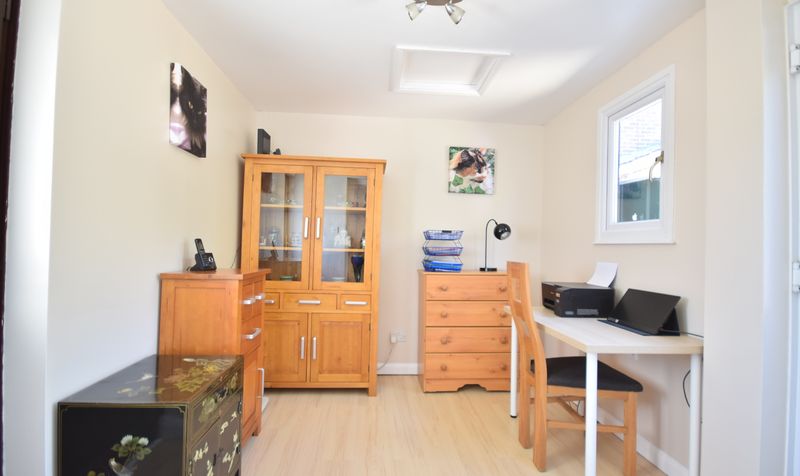 Allum Grove, Tadworth, KT20
