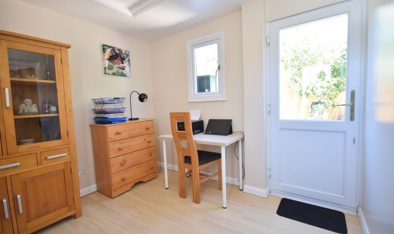Allum Grove, Tadworth, KT20