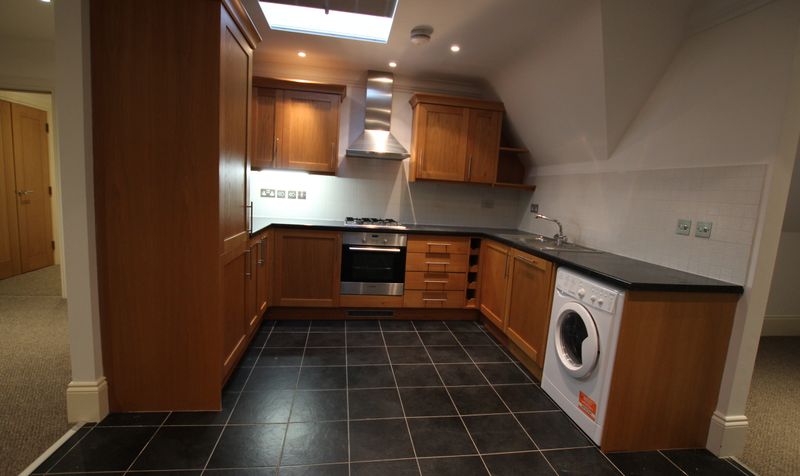 Bedford Road, Wentworth House — photo 4