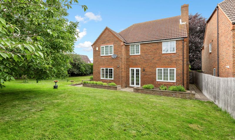 5 Bedroom House For Sale &ndash; Bramley Close, Shefford, SG17