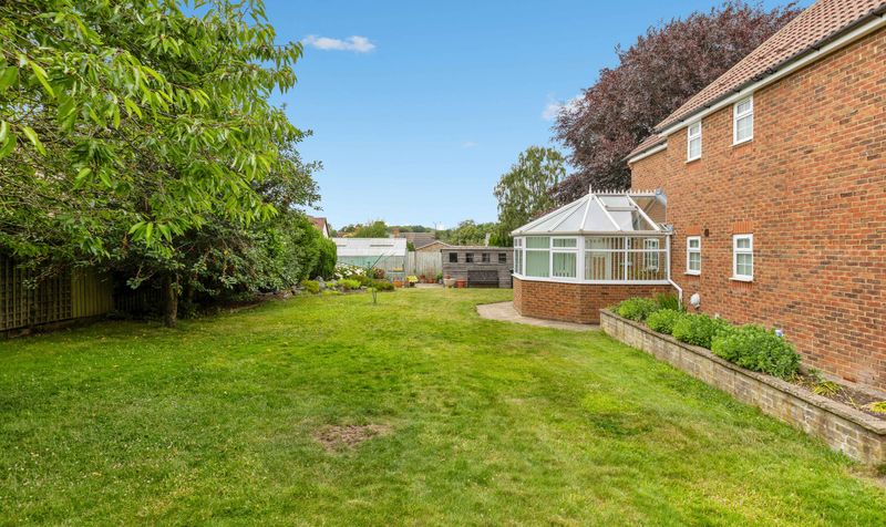 5 Bedroom House For Sale &ndash; Bramley Close, Shefford, SG17 2