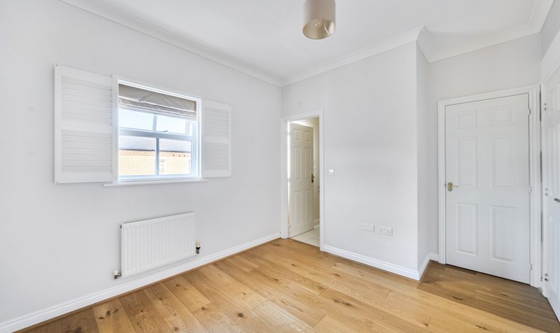 Cavendish Walk, Epsom, KT19