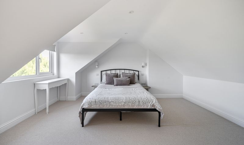 Overdale, Ashtead, KT21