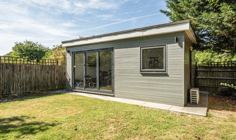 Overdale, Ashtead, KT21