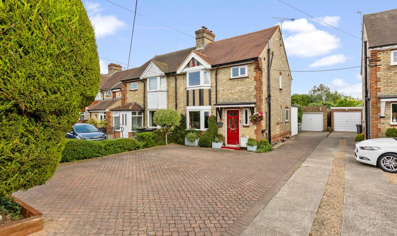 3 Bedroom House For Sale &ndash; Station Road, Lower Stondon, SG16