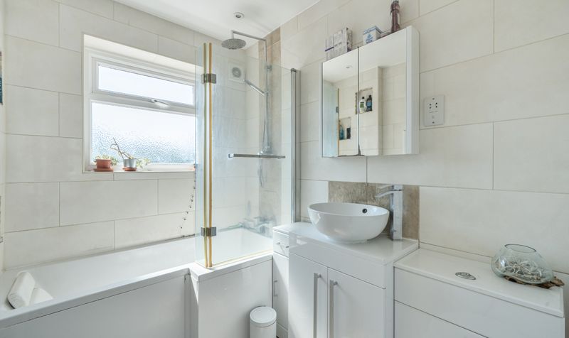 Eastdean Avenue, Epsom, KT18