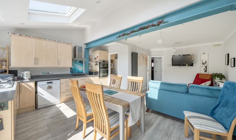 Eastdean Avenue, Epsom, KT18