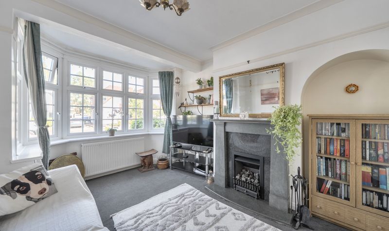 Eastdean Avenue, Epsom, KT18