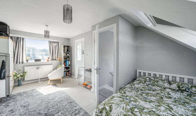 Eastdean Avenue, Epsom, KT18