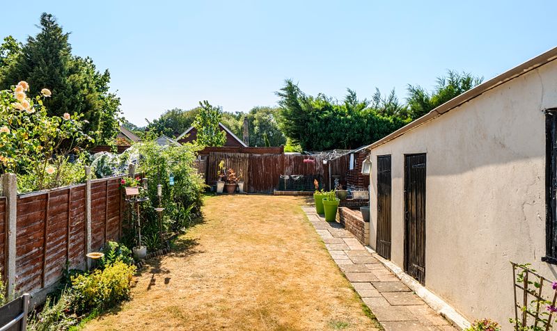 Eastdean Avenue, Epsom, KT18