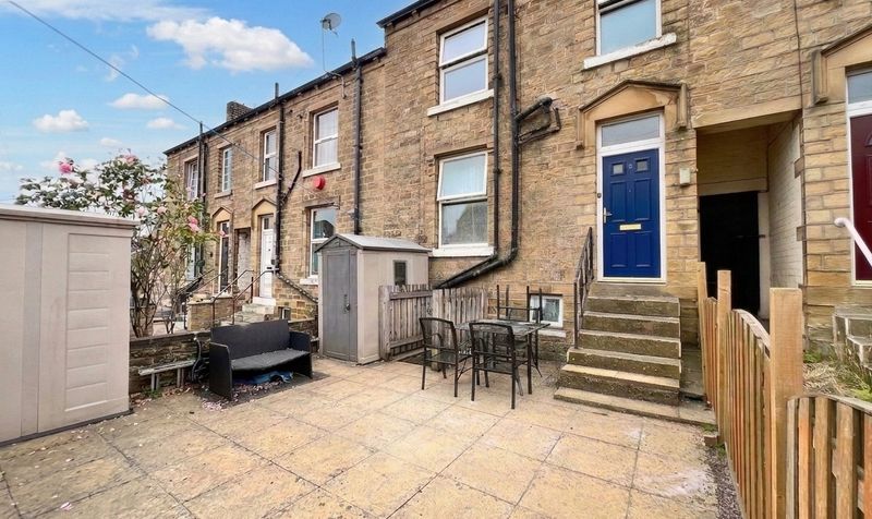 Crosland Street, Huddersfield, HD4