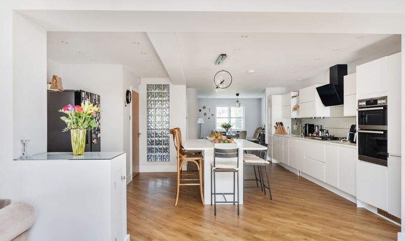 Richmond Crescent, Epsom, KT19