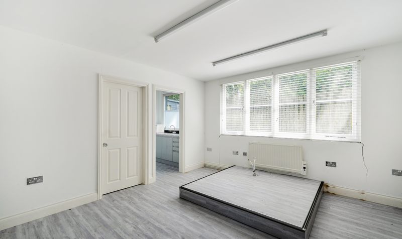Richmond Crescent, Epsom, KT19