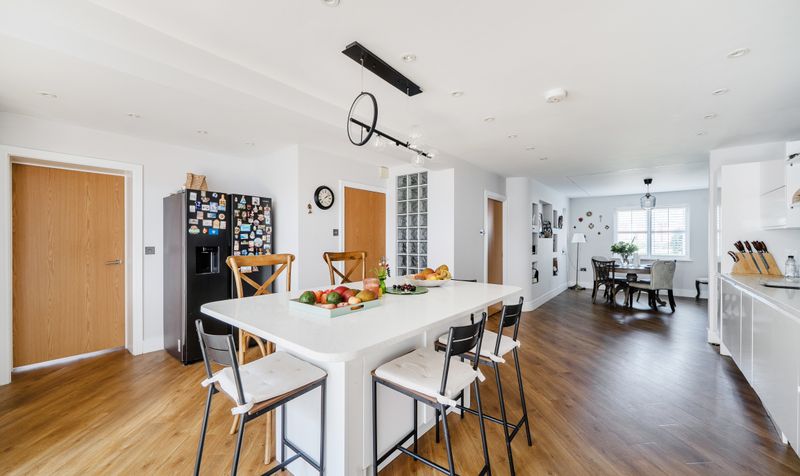 Richmond Crescent, Epsom, KT19