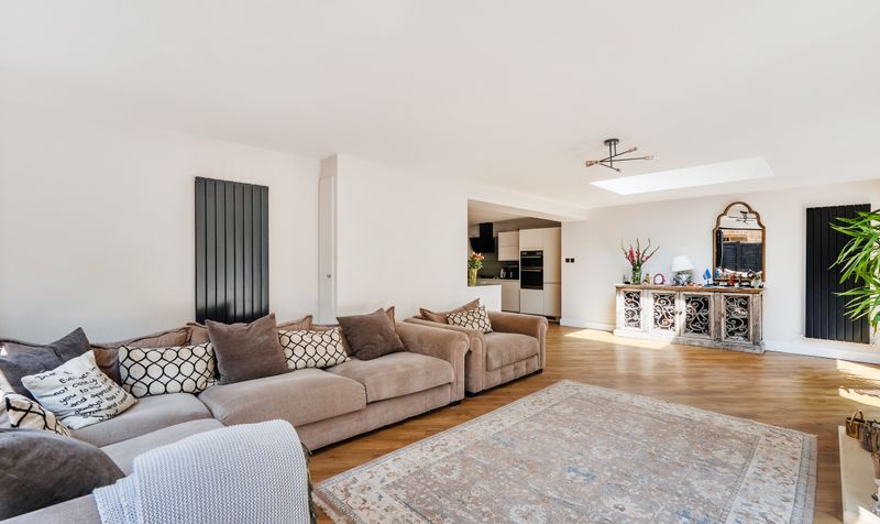 Richmond Crescent, Epsom, KT19