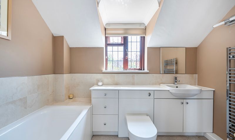 Taleworth Park, Ashtead, KT21