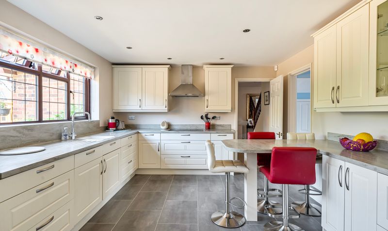 Taleworth Park, Ashtead, KT21