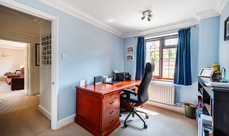 Taleworth Park, Ashtead, KT21