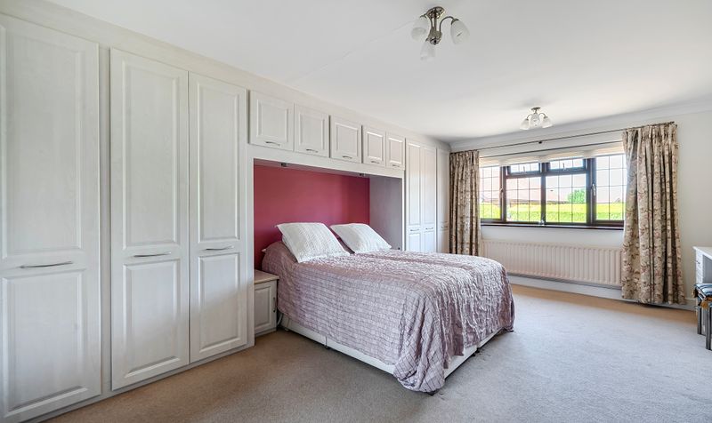Taleworth Park, Ashtead, KT21
