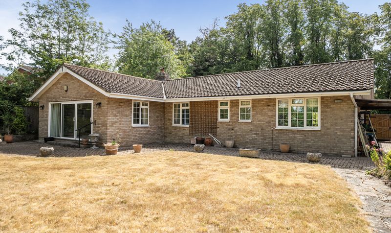 Warwick Gardens, Ashtead, KT21