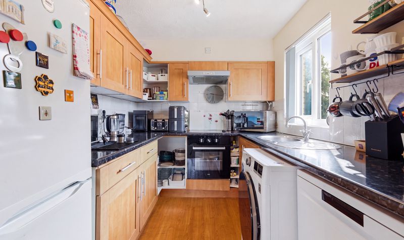2 Bedroom Apartment For Sale &ndash; Bedford Road, Chestnut Court Bedford Road, SG5 3