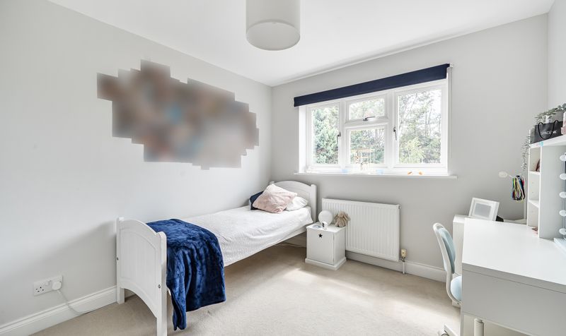 Petters Road, Ashtead, KT21