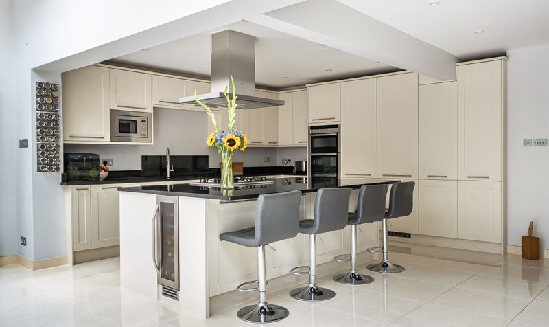 Petters Road, Ashtead, KT21