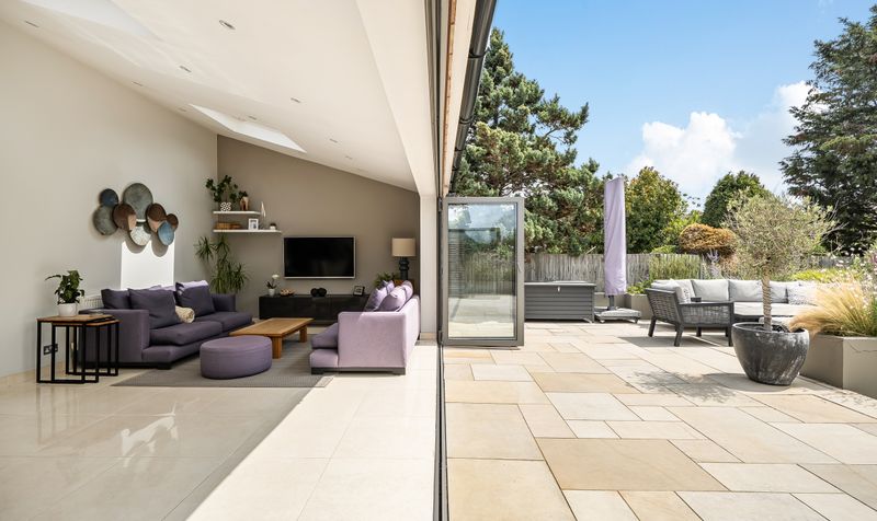 Petters Road, Ashtead, KT21