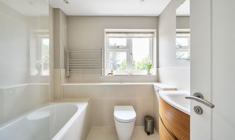 Petters Road, Ashtead, KT21