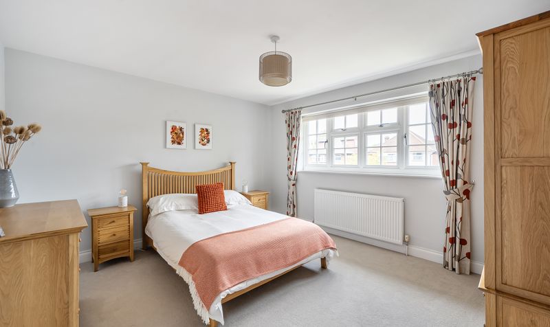 Petters Road, Ashtead, KT21