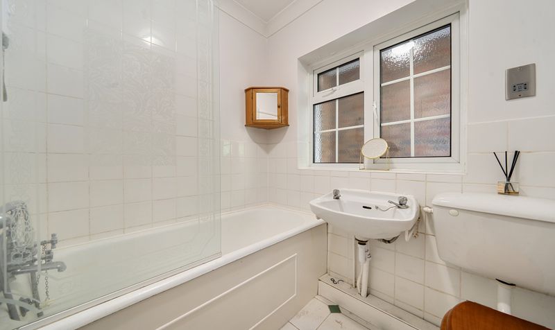 Dorking Road, Epsom, KT18