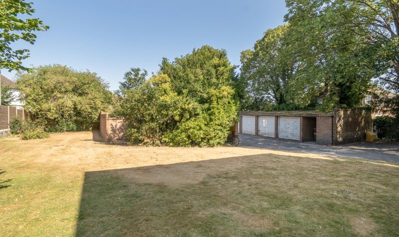 Dorking Road, Epsom, KT18
