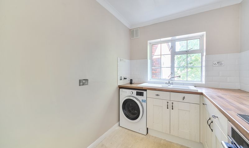 Dorking Road, Epsom, KT18