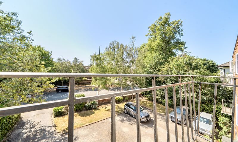 Dorking Road, Epsom, KT18