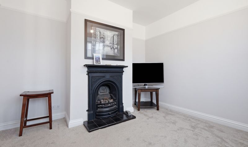 3 Bedroom House For Sale &ndash; Hampden Road, Hitchin, SG4 3