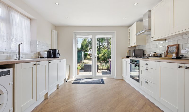 3 Bedroom House For Sale &ndash; Hampden Road, Hitchin, SG4 2