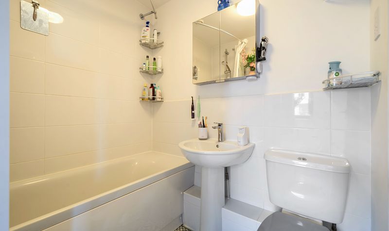 Pelman Way, Epsom, KT19