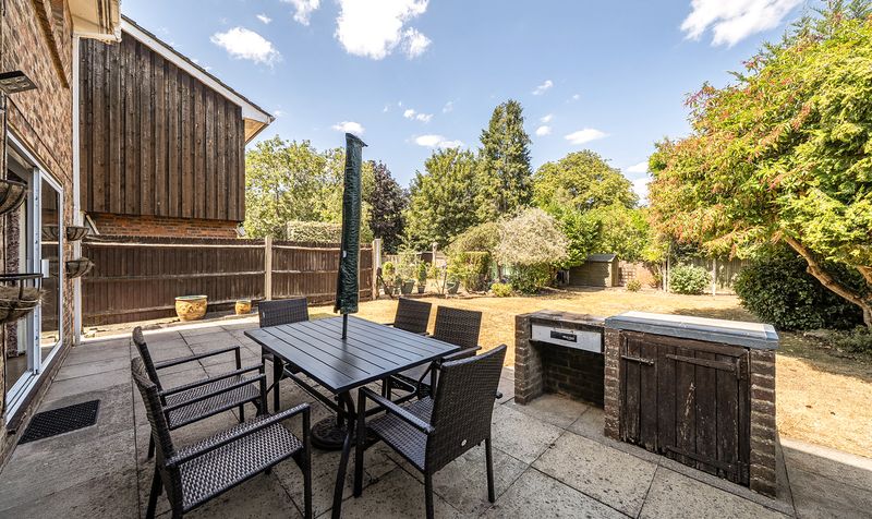 Hillcrest Close, Epsom, KT18