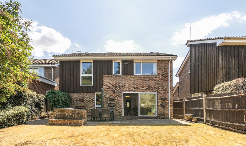 Hillcrest Close, Epsom, KT18