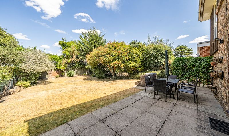 Hillcrest Close, Epsom, KT18