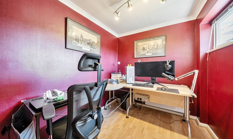 Hillcrest Close, Epsom, KT18