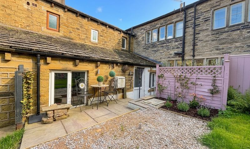 Longcroft Street, Golcar, HD7