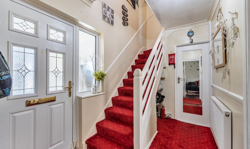 Clare Crescent, Leatherhead, KT22