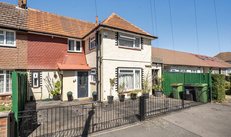 Clare Crescent, Leatherhead, KT22