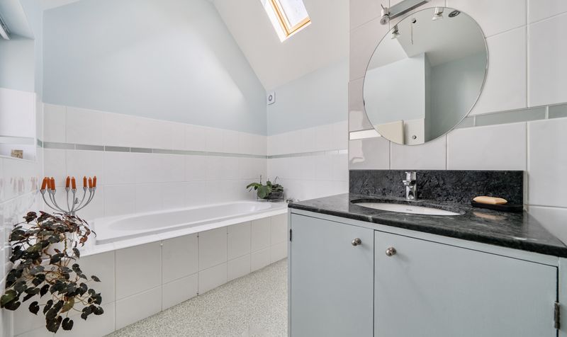 Taleworth Road, Ashtead, KT21