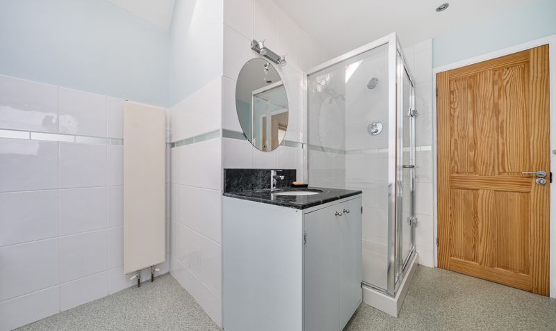 Taleworth Road, Ashtead, KT21