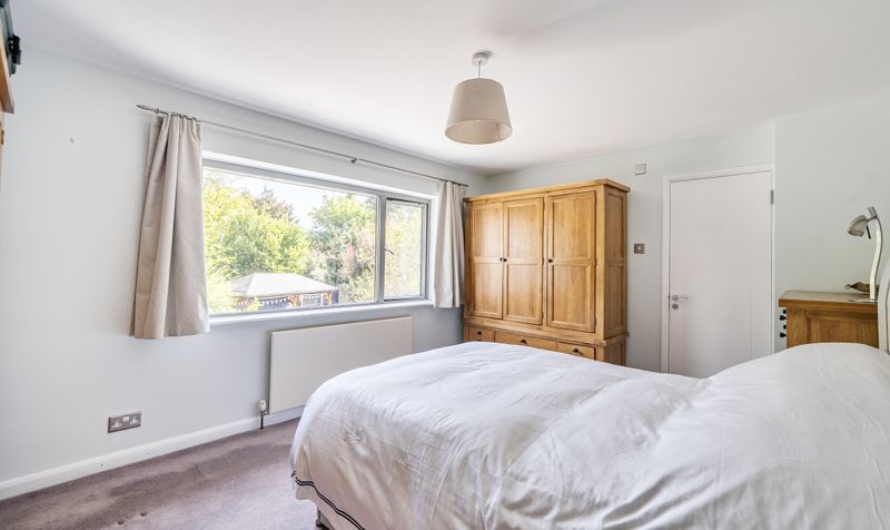Taleworth Road, Ashtead, KT21