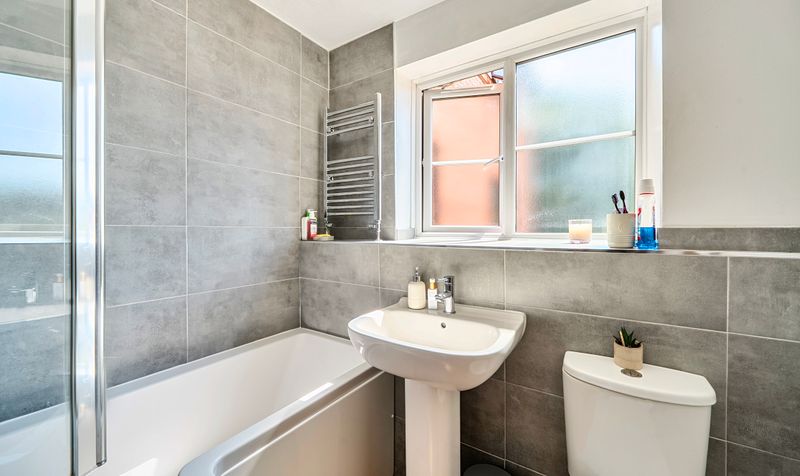 Yeomanry Close, Epsom, KT17